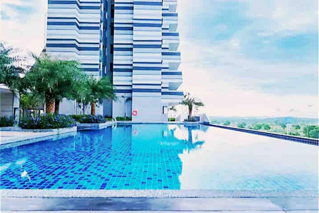 Legoland Jb Aghome Medini 3Room8Pax Bukit Indah Nusajaya  Ngoại thất bức ảnh